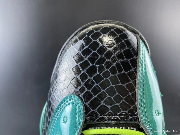 836405-305 13 Jordan Doernbecher Air Retro 0702